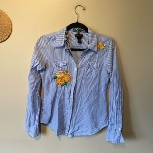 Jules & James women’s small blue embroidery shirt
